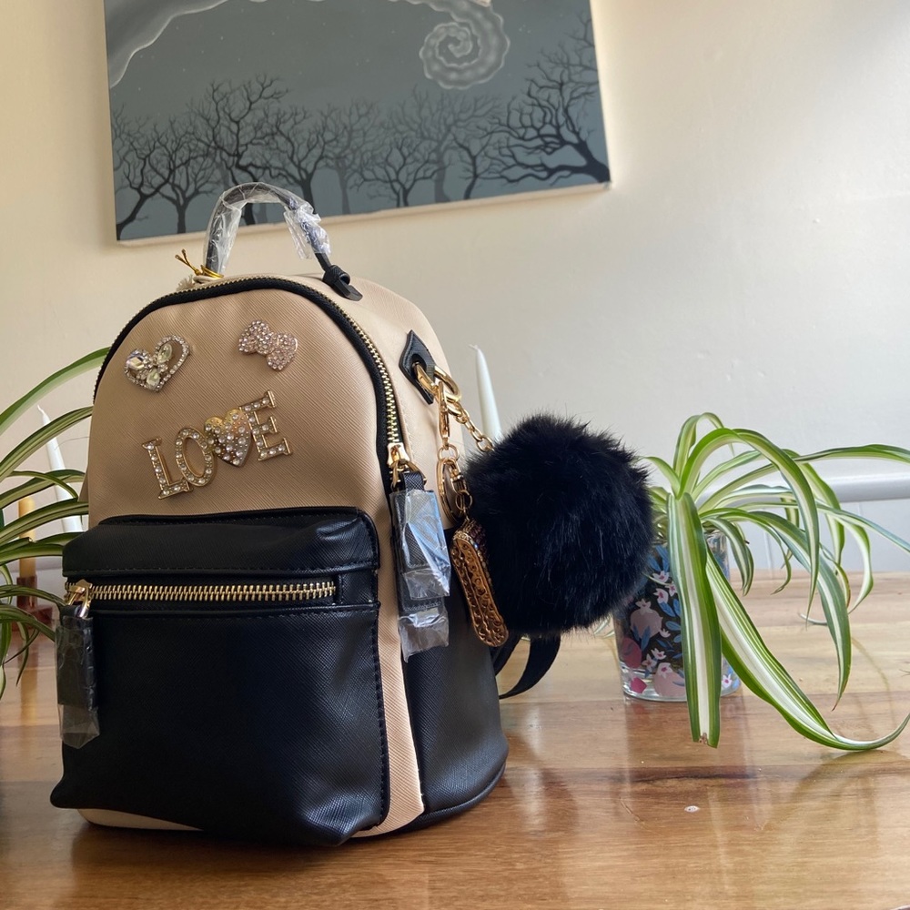 Dream Control Backpack ! - Picture 3 of 10